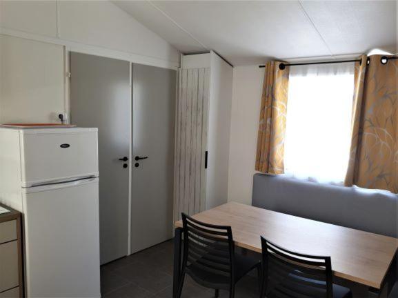 Camping De Brouel Ambon Екстериор снимка