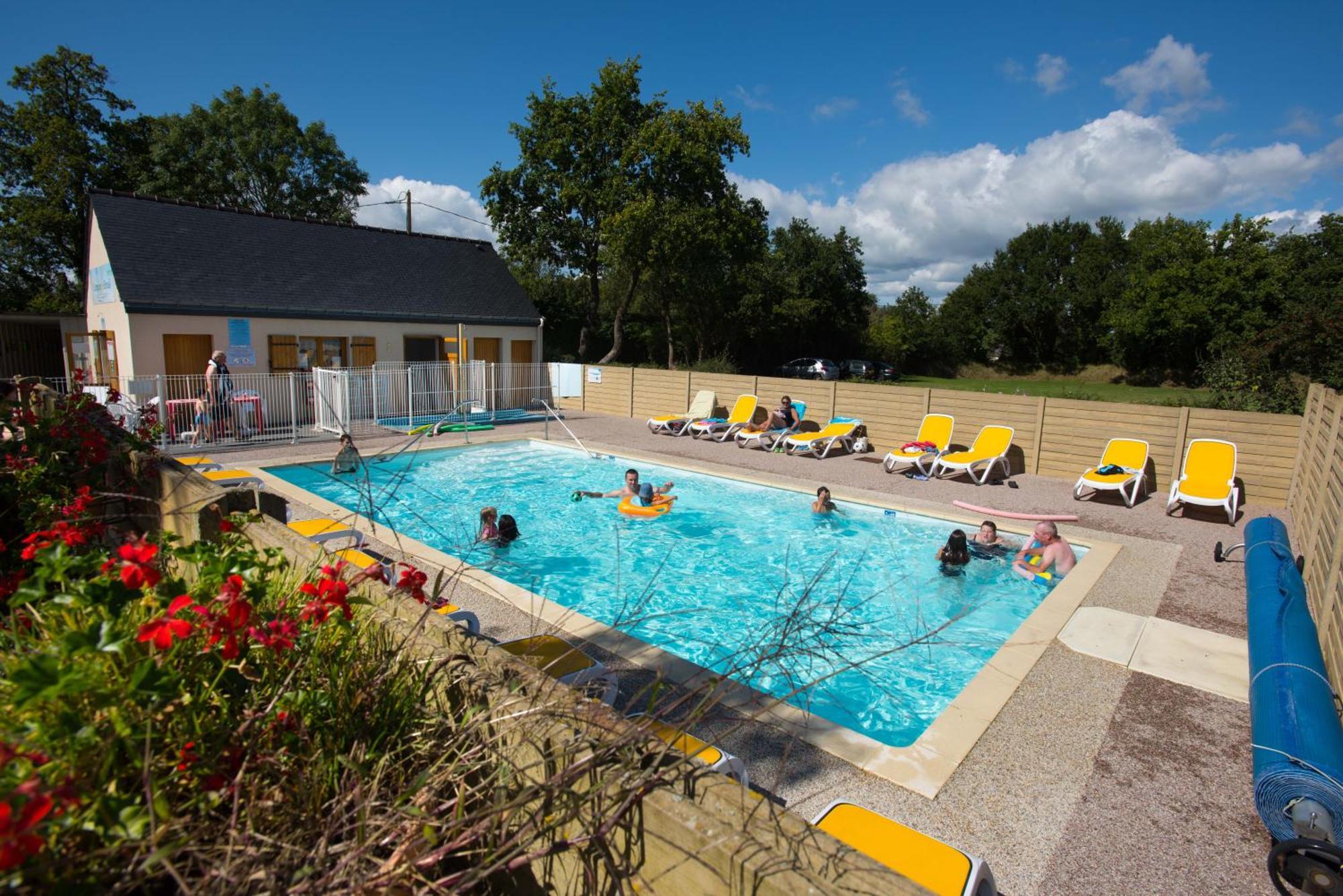 Camping De Brouel Ambon Екстериор снимка
