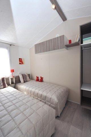 Camping De Brouel Ambon Стая снимка